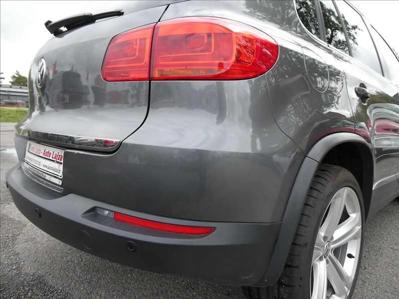 Volkswagen Tiguan 2,0 TDi 110kW Lounge DSG, 4x4 - fotka 9 z 54