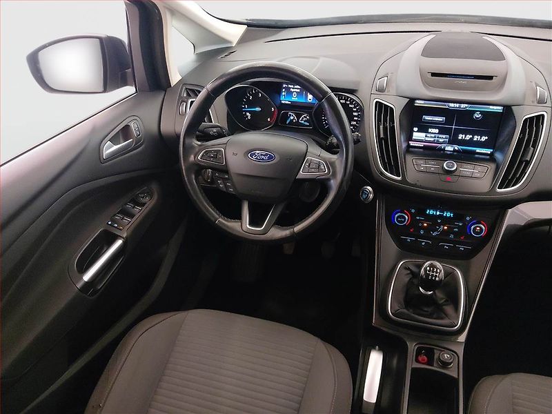 Ford Grand C-MAX (2015) Trend 1.5 TDCi, 7 míst, Navi - fotka 7 z 23