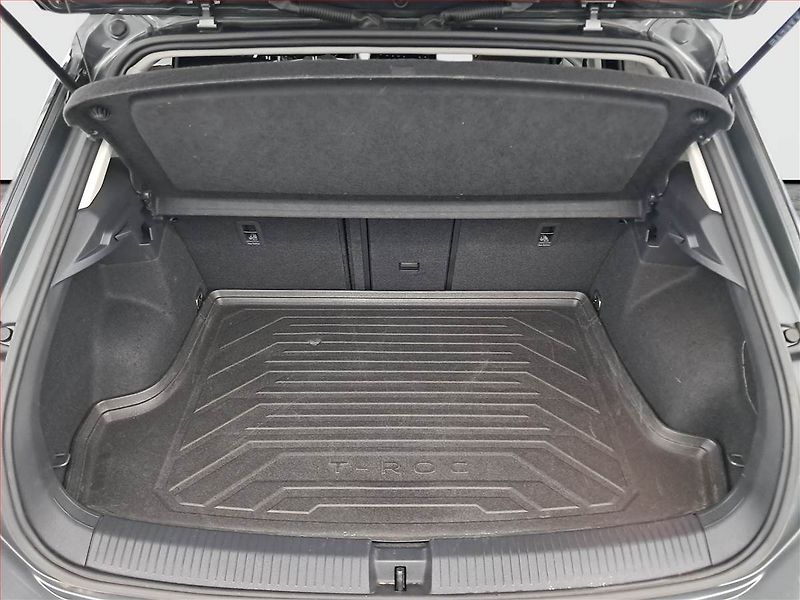 Volkswagen T-Roc (2025) 1.5 TSI - fotka 14 z 17