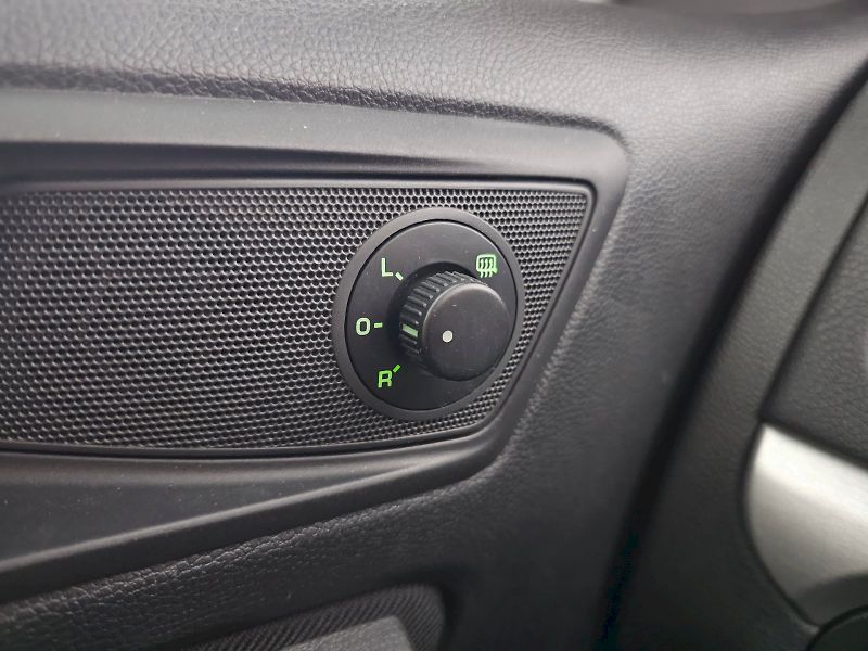 Škoda Yeti (2011) 1.4TSI 90kW EXPERIENCE NAVI XE - fotka 20 z 24