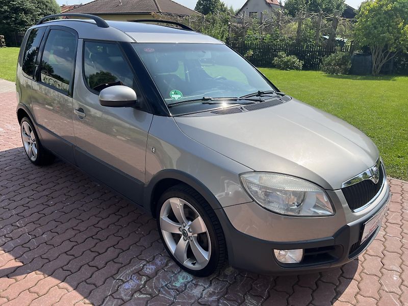 Škoda Roomster 1.9TDI 77KW,SCOUT,DIGI,PANORAM - fotka 9 z 41