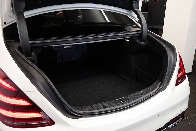 Mercedes-Benz Třídy S 400d 4MATIC/LED/360/Pano - fotka 21 z 23