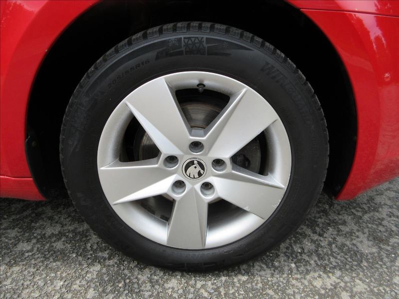 Škoda Octavia 1,6 TDi 81 Kw, Nové v ČR - fotka 22 z 25