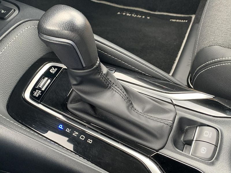 Toyota Corolla TS STYLE 1.8 HEV 103kW e-CVT - fotka 23 z 29