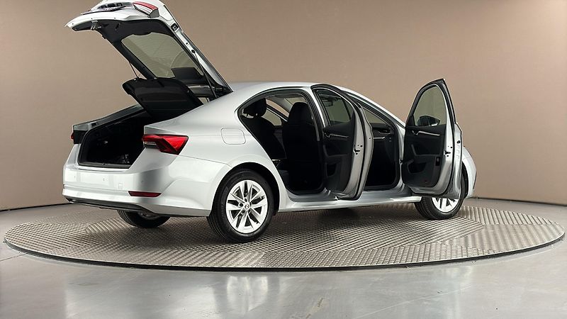Škoda Octavia 1.5 TSI Style - fotka 6 z 26