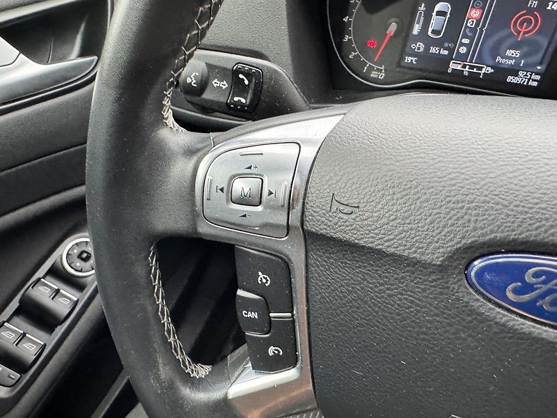 Ford Mondeo (2013) 1.6i EcoBoost Titanium Xenony - fotka 7 z 50