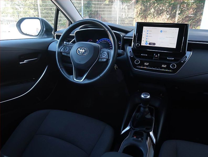 Toyota Corolla (2023) Comfort 1.5 VVT-i, ČR,1.maj - fotka 7 z 18