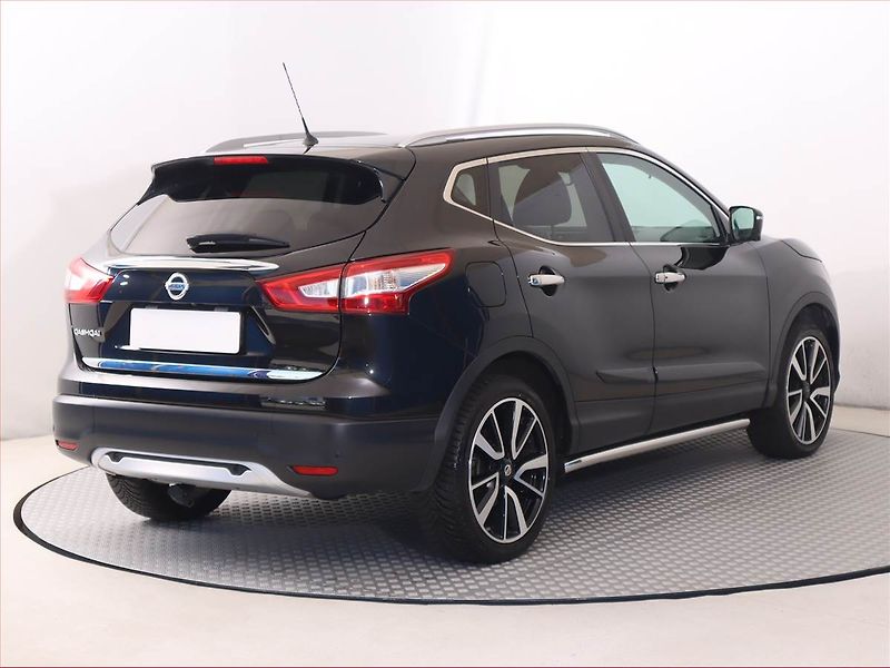 Nissan Qashqai (2015) 1.6 DIG-T, Serv.kniha, Kůže - fotka 5 z 18