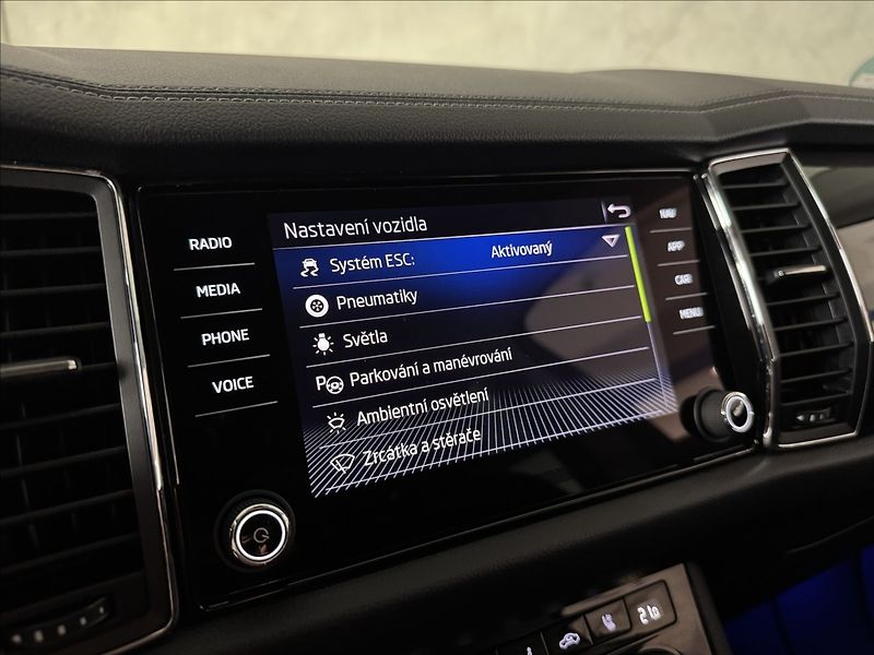 Škoda Kodiaq 2,0 TDi  DSG L&K LED Virtual A - fotka 30 z 45
