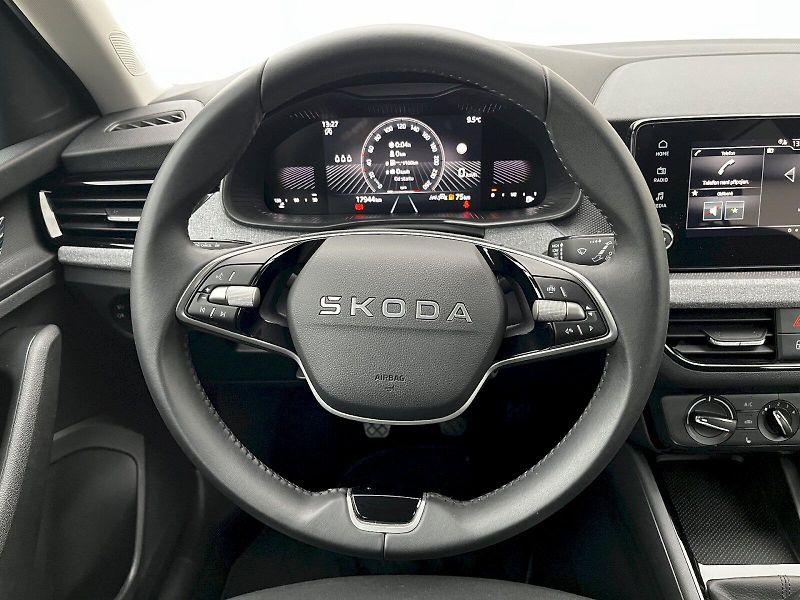 Škoda Scala (2025) 1,0TSI 85KW SELECTION - fotka 16 z 20
