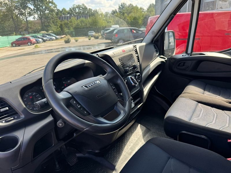 Iveco Daily (2018) 35S14 2.3 100kW - fotka 14 z 16