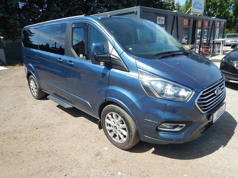 Ford Tourneo Custom 2.0 TDCI, 125 kW, MINIBUS - fotka 4 z 27