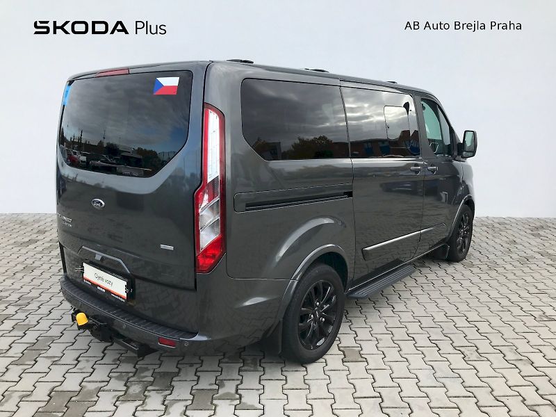 Ford Tourneo Custom (2018) - fotka 2 z 26