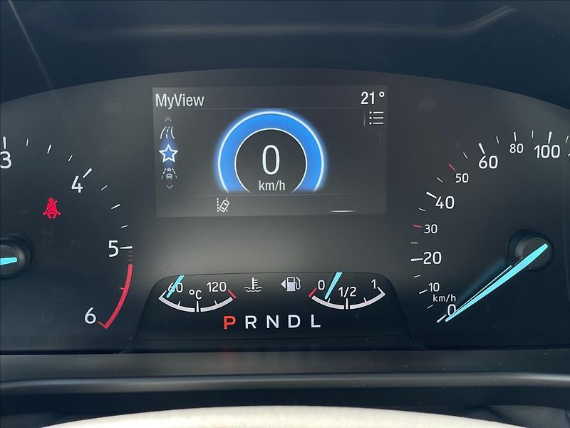 Ford Focus 1,5 Ecoblue AT8 Titanium - fotka 10 z 23