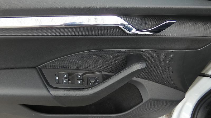 Škoda Octavia 2,0 TDI Style 110 kW - fotka 9 z 22