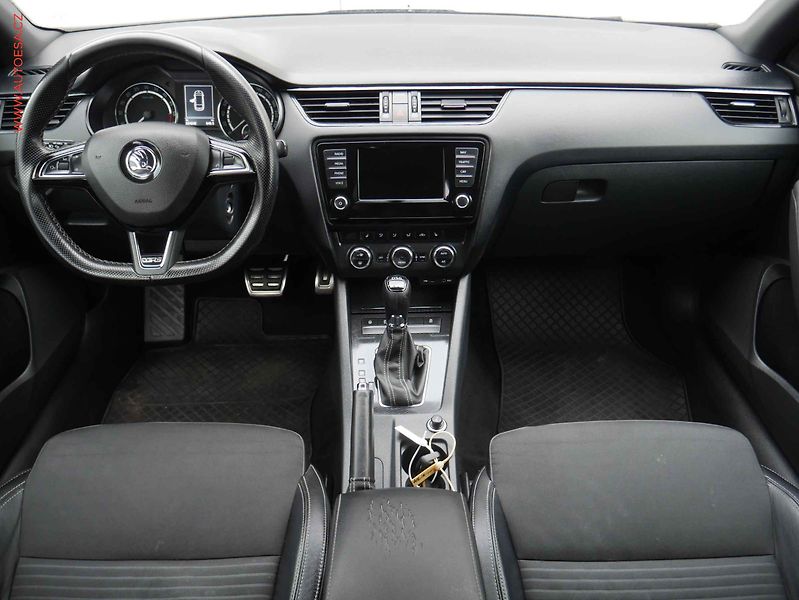 Škoda Octavia (2017) 2.0TDi, DSG, navi, xenon - fotka 8 z 19