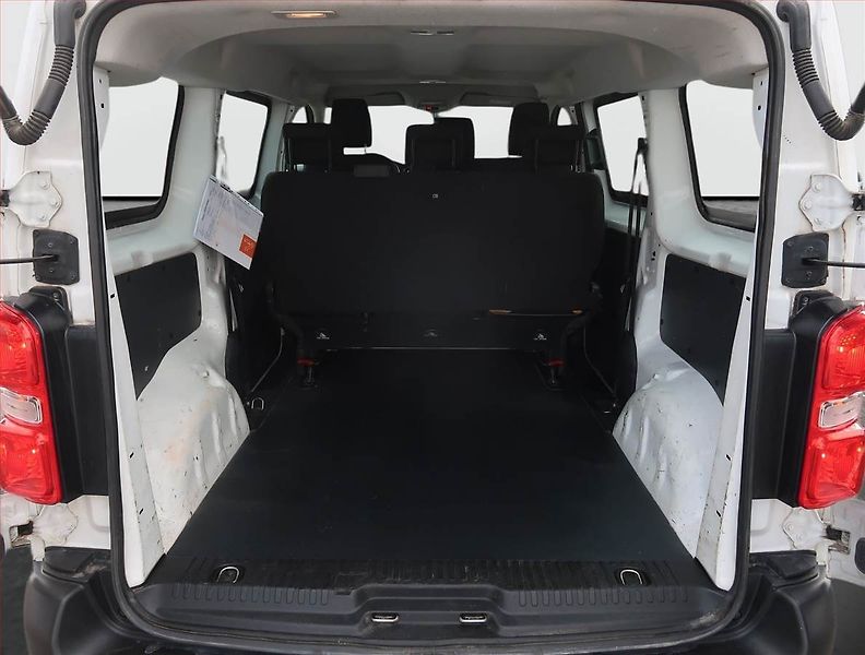 Citroën Jumpy (2019) 2.0 BlueHDi, Bus, 6Míst, ČR - fotka 13 z 16