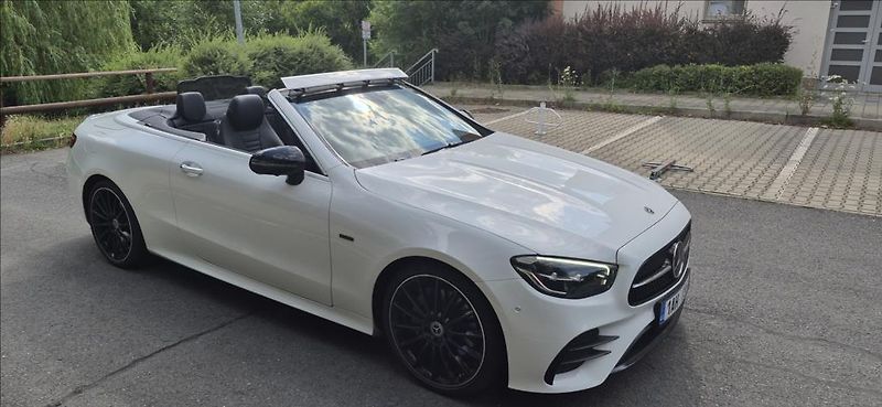 Mercedes-Benz Třídy E 2,0 AMG Style  Night Edition - fotka 3 z 15