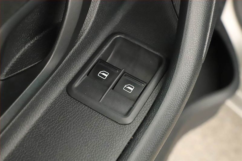 Škoda Fabia (2014) 1.2 TSI, ČR,1.maj, Tempomat - fotka 14 z 15