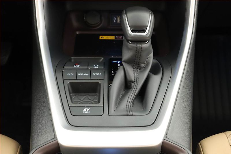 Toyota RAV4 (2025) 2.5 Hybrid - fotka 10 z 20