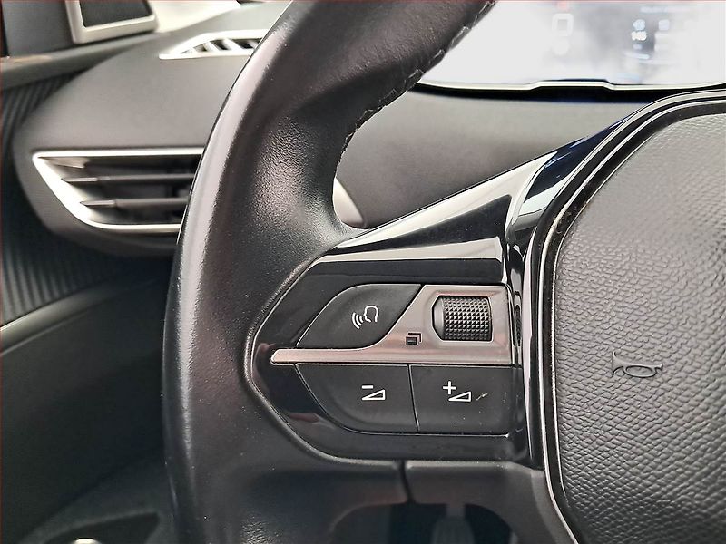 Peugeot 5008 (2018) PureTech 130, 7 míst - fotka 18 z 20