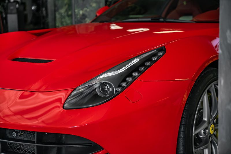 Ferrari F12 Berlinetta ZÁRUKA/KARBON/LIFT/KAMERA - fotka 8 z 25
