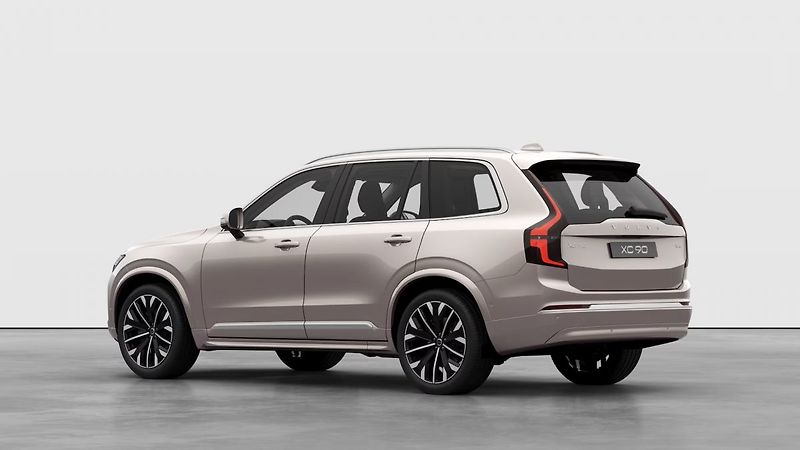 Volvo XC90 (2027) B5 2.0L 250+14 HP AT8 AWD PLUS - fotka 6 z 6