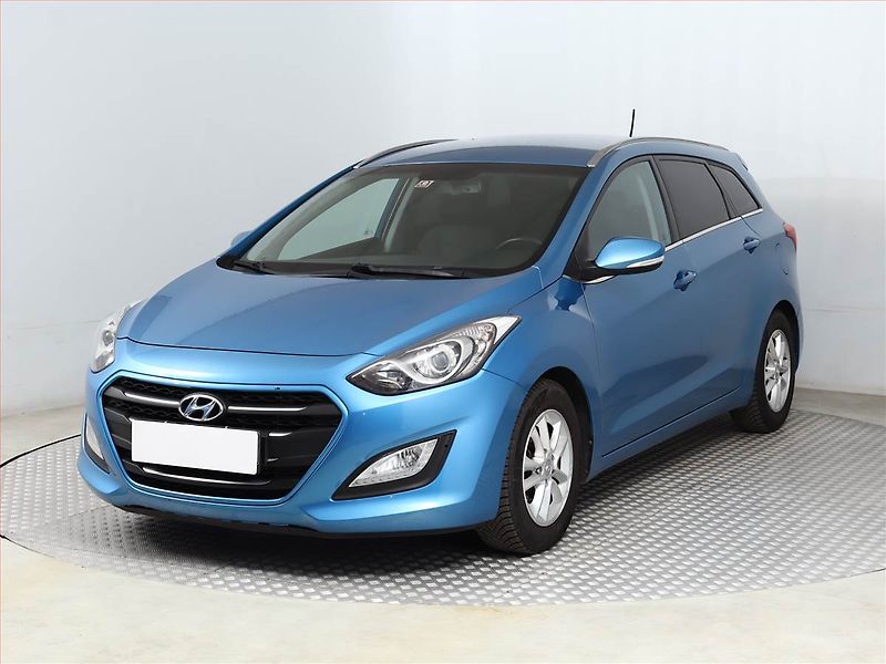 Hyundai i30 (2016) 1.6 CRDi, Serv.kniha, Tempomat - fotka 2 z 13