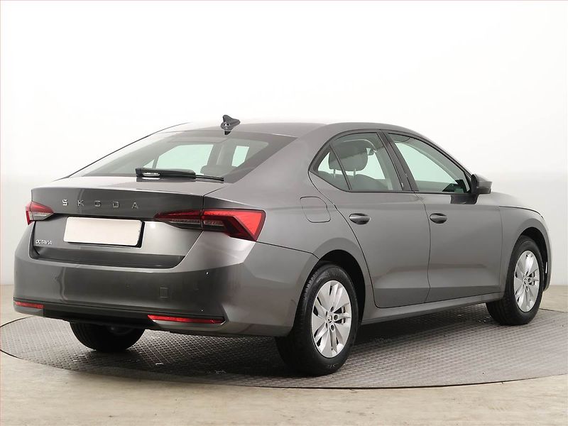 Škoda Octavia (2024) Selection 2.0 TDI - fotka 5 z 13