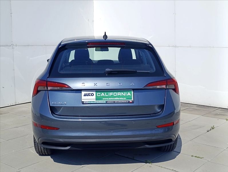 Škoda Scala 1,6 TDi DSG Ad.tempomat LED AL - fotka 8 z 36