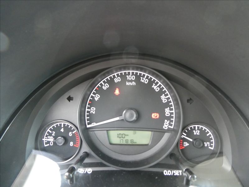 Škoda Citigo 1,0 MPi 44kW klima, serviska - fotka 28 z 36