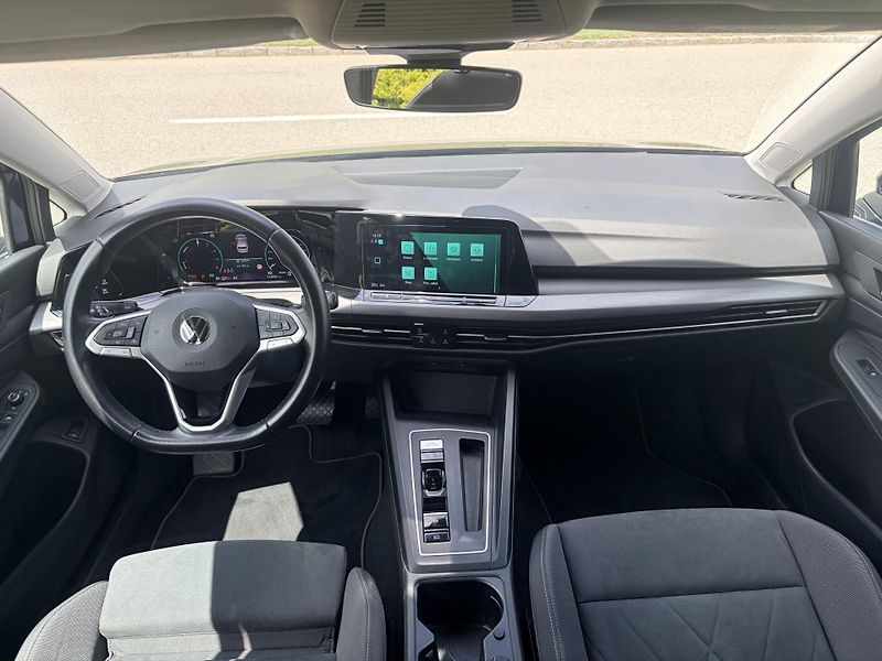 Volkswagen Golf 1.4TSI HYBRID VIRTUAL LED - fotka 19 z 50