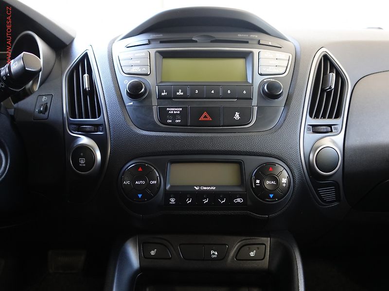 Hyundai ix35 (2015) 2.0 GDi, 2.maj,ČR, Trikolor - fotka 13 z 23
