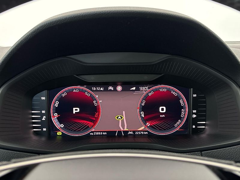 Škoda Karoq DSG Sportline - fotka 11 z 31