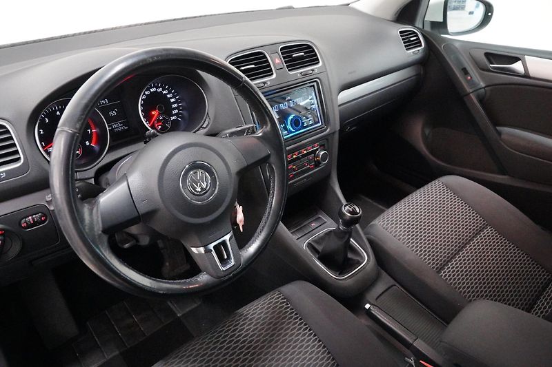 Volkswagen Golf - fotka 5 z 6