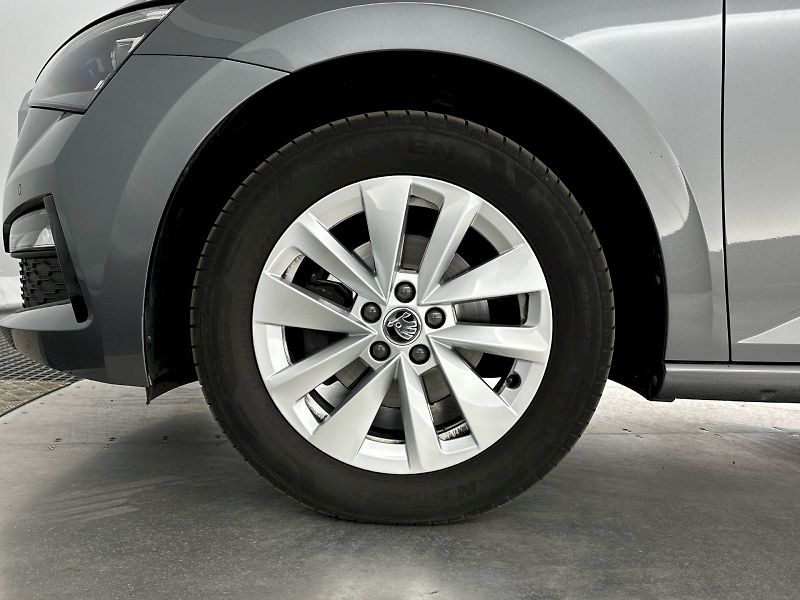 Škoda Scala (2023) DSG 1.5TSI 110kW Style Plus - fotka 28 z 28