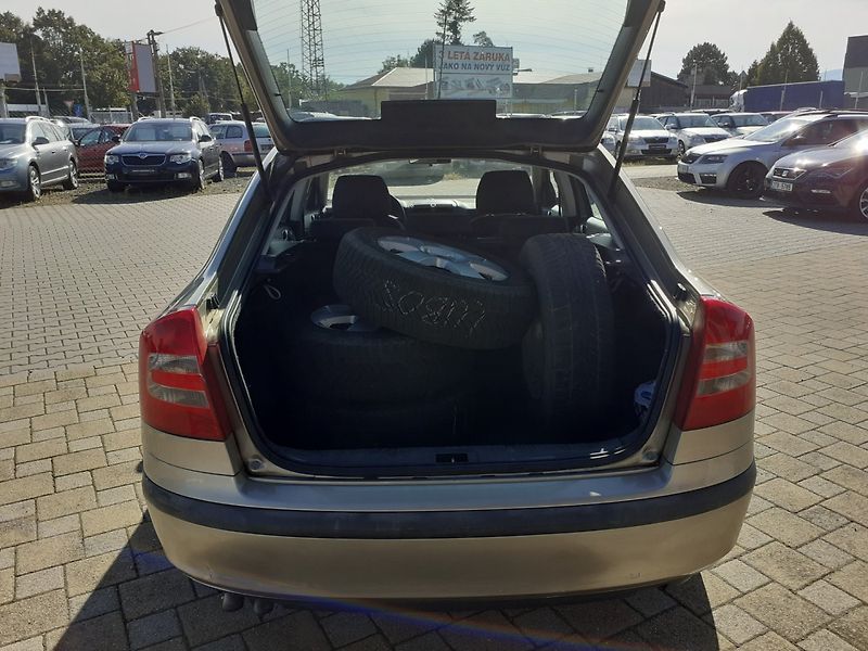 Škoda Octavia (2006) 1.9 TDi  1.MAJ.ČR - fotka 15 z 47