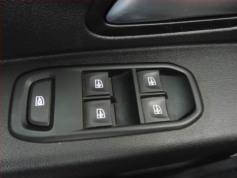 Dacia Duster (2021) 1.0 TCe, ČR,1.maj, Serv.kniha - fotka 15 z 15