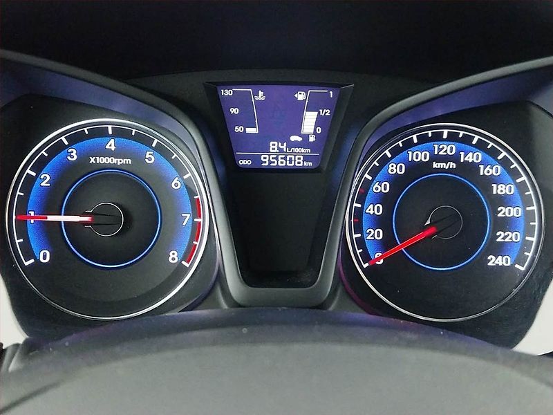 Hyundai ix20 (2016) 1.6 CVVT, Serv.kniha - fotka 11 z 15