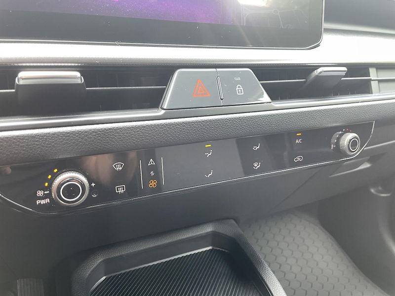 Kia Stonic (2026) 1,0T-GDi SPIN 7DCT - fotka 12 z 17