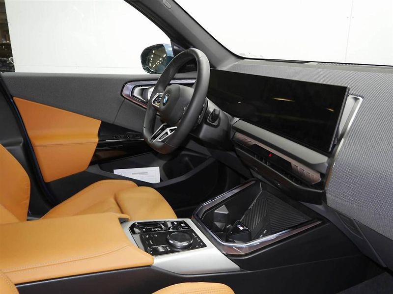 BMW X3 xDrive 40d - fotka 6 z 8