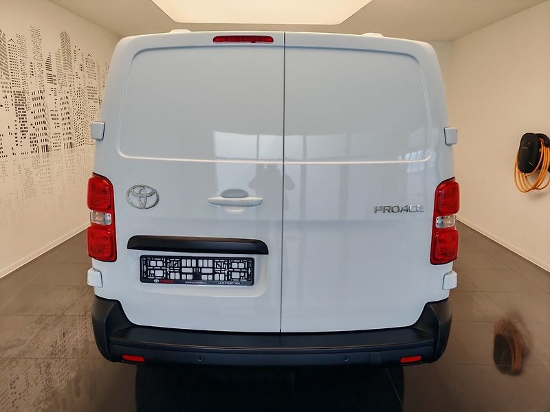 Toyota ProAce Panel Van L2 - 2.0L Diesel 177 - fotka 5 z 26