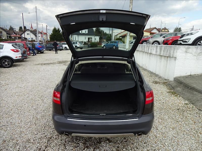 Audi A6 Allroad 3,0 TDI 176kW QUATRO - fotka 26 z 63
