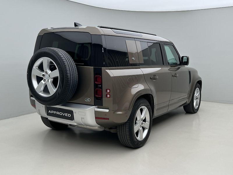 Land Rover Defender D250 XS EDITION AUT CZ - fotka 12 z 50