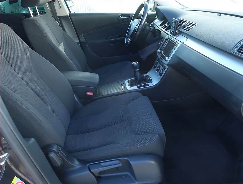 Volkswagen Passat (2008) Comfortline 2.0 TDI, nová STK - fotka 9 z 16