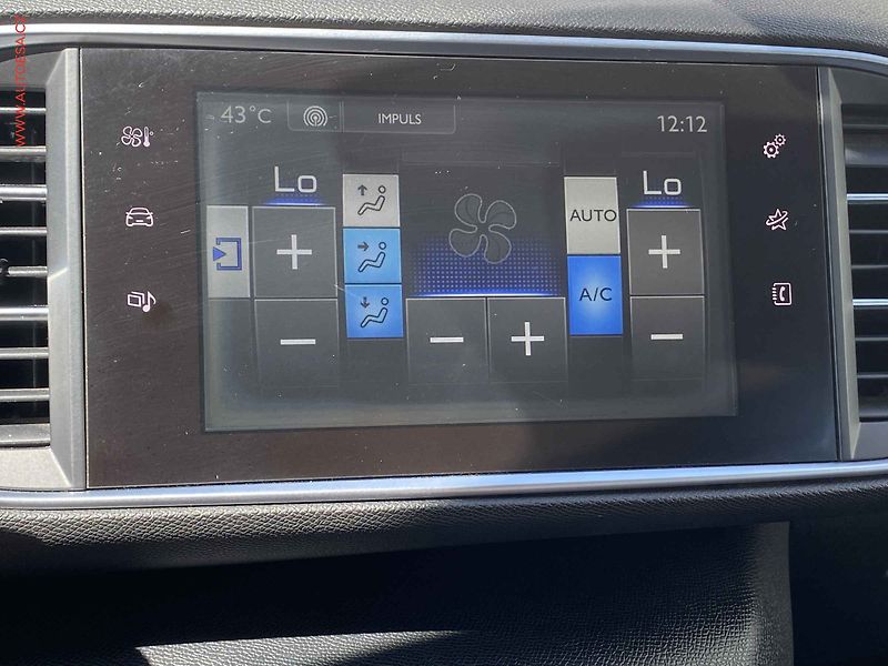 Peugeot 308 (2016) 1.6HDi, AC, tempo, park.čidla - fotka 13 z 15