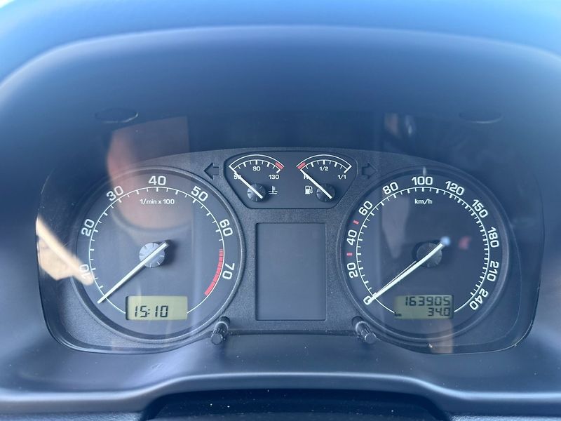 Škoda Octavia (2006) 1,6 MPI 75 KW STK - fotka 25 z 44