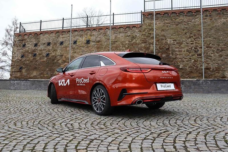 Matěj Myška testoval vůz Kia ProCeed GT 1.6 TGDi.