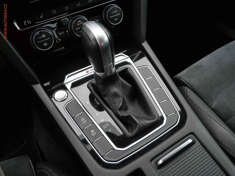 Volkswagen Passat (2016) 2.0TDi 4x4, 2.maj,ČR - fotka 14 z 21