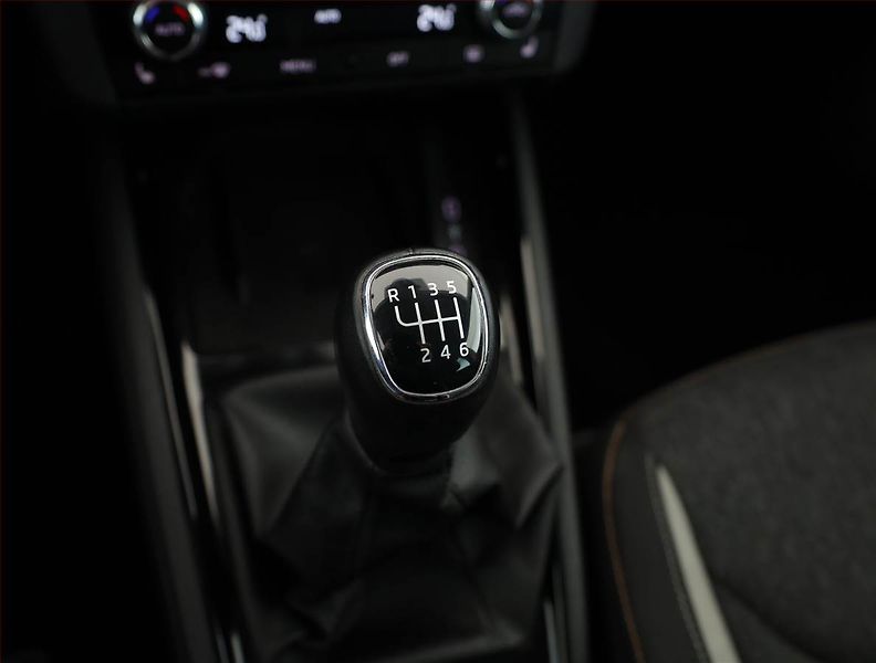 Škoda Kamiq (2023) Style 1.0 TSI - fotka 11 z 18